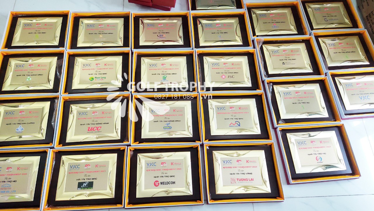 Bảng vinh danh in UV