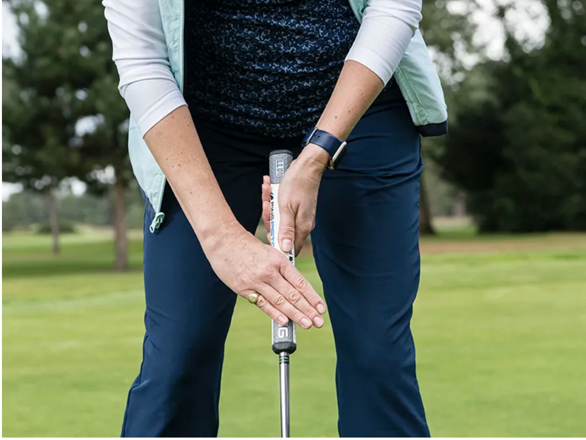 kỹ thuật đánh Claw Grip đánh tay phải