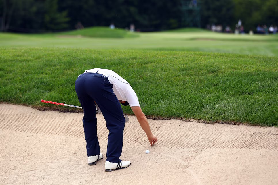 loại bỏ lá cây, đá nhỏ hợp lệ trong golf