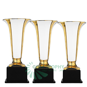 Cúp gốm sứ cao cấp màu trắng - vàng - GTP-S095