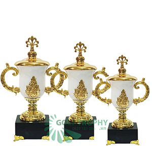 Cúp Golf kim loại màu vàng - trắng - GTP-4231